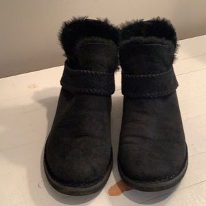 UGG McKay Women's Shoe Ankle Booties. Size 6.   Black